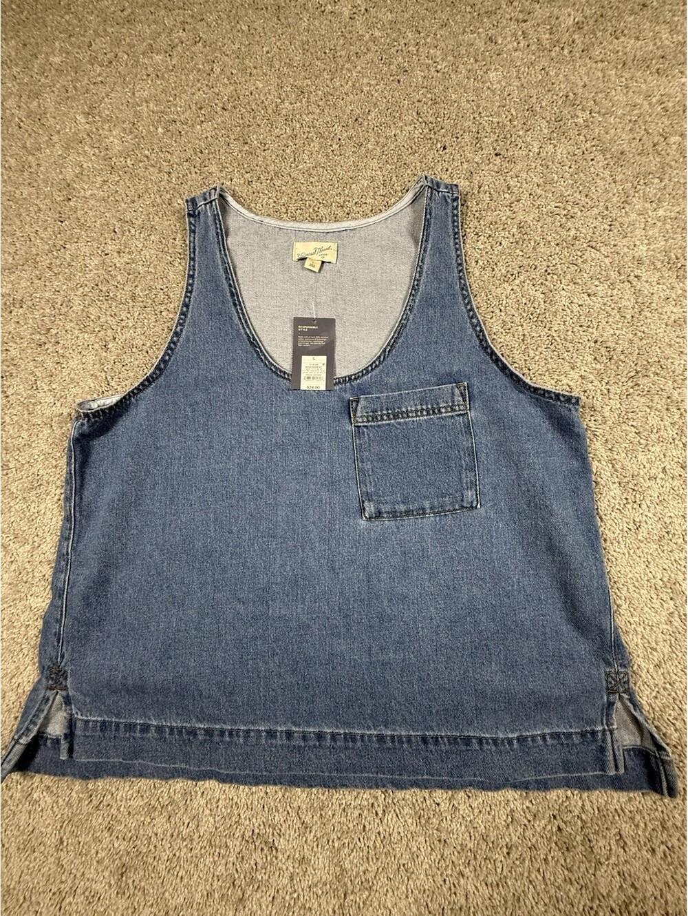 NWT Universal Thread Women’s Tank Top Denim Light Weight Size L Blue
